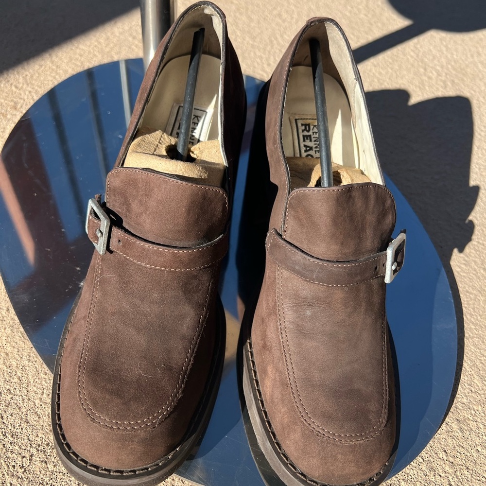 Vintage 90s Kenneth Cole reaction size🔥 8.5. ✨these are very lightly used.